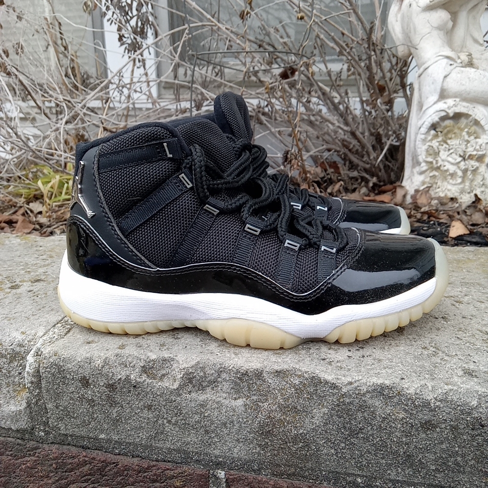 Air Jordan 11 Jubilee Kids Size 3.5y